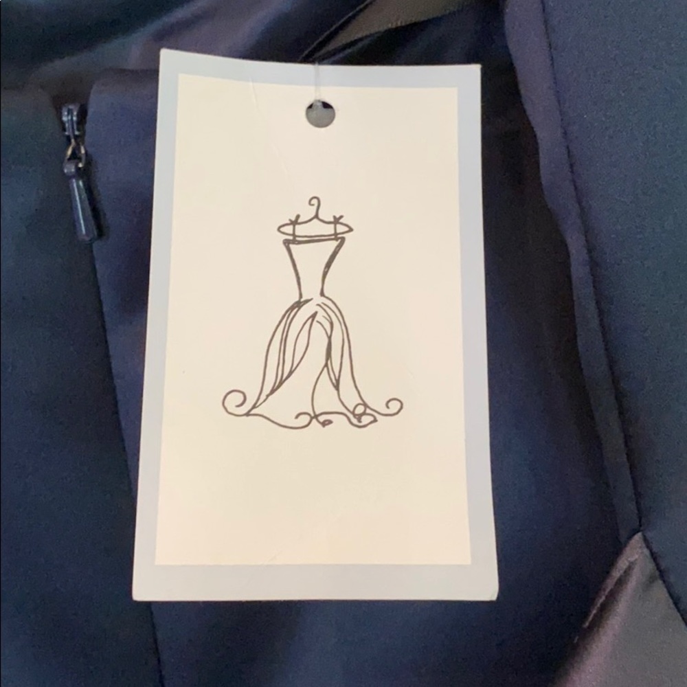 Vera Wang Bridemaids Dress - Picture 5 of 10